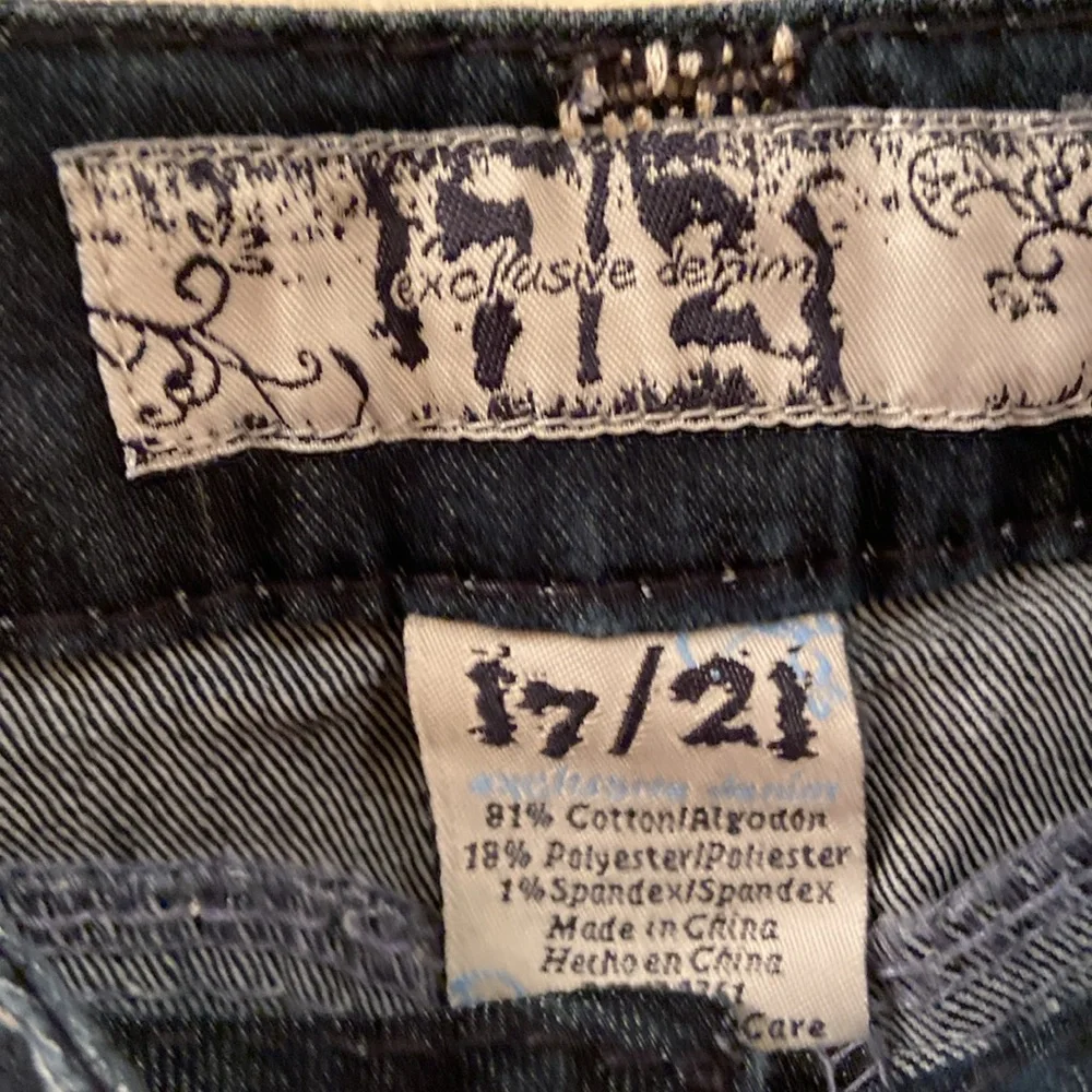 Exclusive Denim 17/21 Dark Blue Jeans Fantastic White Stitching Boot Cut WM SZ 8
